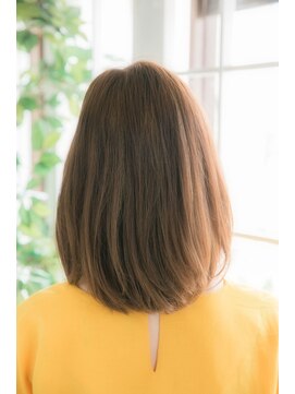 スパイス(SPICE) 30代40代ミディアムボブ×透明感カラー×シルクベージュ