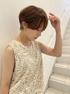 ワン バイ ジエクト(One by The Ect) 大人可愛い20代30代40代前下がりショートボブ丸みショート◎