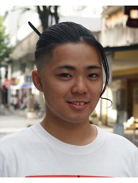 ハイブ 金沢(Hive) バーバースタイルフェードスタイルメンズカットマンバン