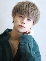 コンフィデンス メンズヘアー(confidence MEN'S HAIR) ミルクティーベージュスパイラルパーマ ショートウルフ[新宿]
