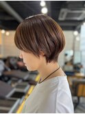 大人20代30代40代◎魅力倍増しカールシアーカラーショートヘア