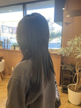 オッジ ヘアー ジャッロ(Oggi Hair giallo) ロングウルフ　12月