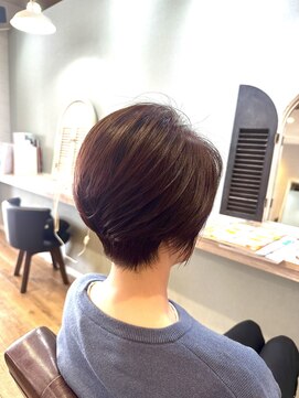 ヘアーメイクロージー 八軒店 (HAIR MAKE ROSY) ミディアムストレート外ハネボブ大人ショート切っぱなしボブ