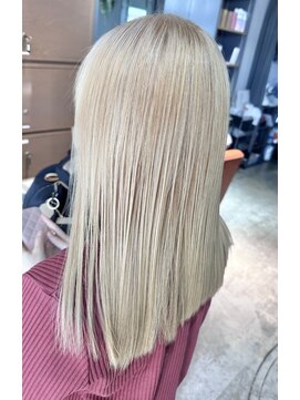 トリニティ(trinity) ブリーチダブルカラー・ハイトーン・髪質改善【豊見城/南風原】