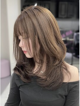 ジーナリア(Xena ria) 《Kaho》ヘーゼルベージュ×レイヤーカット