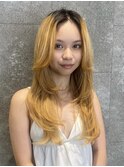 海外風レイヤーロングミディアムハッシュカット金髪フェイス前髪