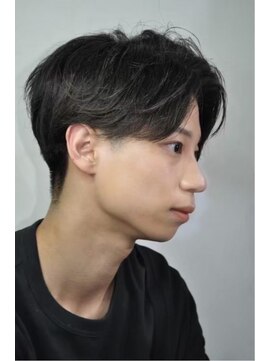 ヒロギンザ 福岡本店(HIRO GINZA) センターパート刈り上げ