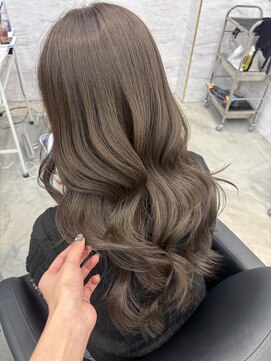 クム(kumu) 【kumu】レイヤーカット/オリーブ/ベージュ/グレージュ/透明感