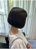 白髪ぼかし大人かわいいヘアヘルシースタイル前下がりボブ