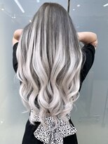 ディア(.eer)&nbsp;ダークグレー×ホワイトアッシュ☆シールエクステグラデーション