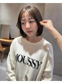 切りっぱなしボブ/オリーブベージュ/ぱっつん前髪