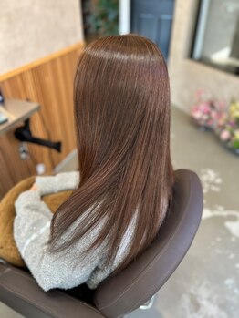 ニッケ ヘアーデザイン(nikke hair design)の写真/ナチュラルな仕上がりの縮毛矯正が大好評◎一人ひとりの髪質を見極め、ダメージレスに美髪を叶えます！