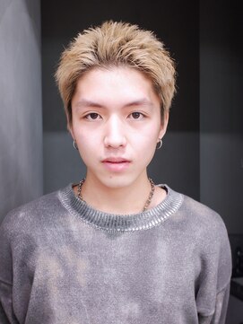 アルバム 渋谷パルコ(ALBUM) 刈り上げセンターパート韓国マッシュ波打ちパーマ_F20509