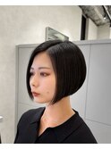 刈り上げ前下がりボブ　首元スッキリ