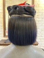カリーナ(Carina)&nbsp;〈キシタクヘアー〉インナーカラー×ブルーグラデーション