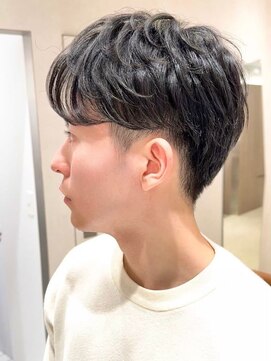 ヨリ トウキョウ(yori Tokyo) 似合わせカット30代40代50センターパート刈り上げマッシュ