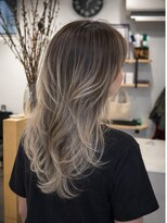 ハイク(HYKE)&nbsp;赤み消しグレージュバレイヤージュ