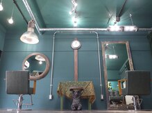 Vivre Libreの雰囲気(アトリエをイメージ。小物からこだわりのあるサロン)