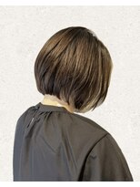 ファヴォリ(favori)&nbsp;【favori 自由が丘】ショートボブ　オリーブカラー