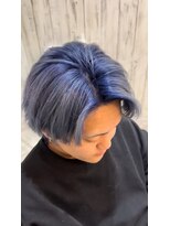 ヘアーアンドラッシュ ジーナ(Hair&Lash Jiina)&nbsp;青と水色のルーツカラー