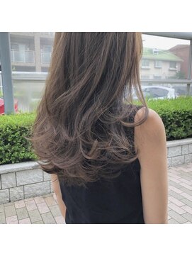 ガーランドウメダ(Garland umeda) ロングレイヤースタイル