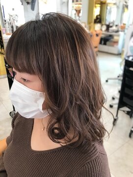 髪技空間アノン(anon) フェミニンカラ－