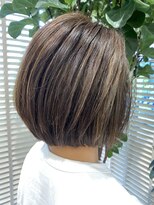 ステアケース 武蔵小杉店(stair:case)&nbsp;顔まわりと分け目の白髪にお悩みの方必見！ナチュラルハイライト