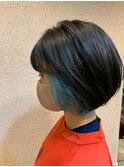 ターコイズブルーのインナーカラー