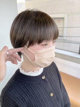 ソーコ 渋谷(SOCO) 暗髪ショートカットマッシュショートヘア丸みショートボブカット