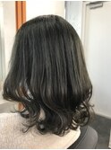 オリーブベージュ