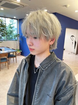 クアトロアネックス(QUATTRO annex) ショートマッシュ×ホワイトカラー