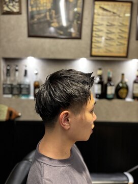 ブロートーキョー 有楽町店(Bro Tokyo) ツーブロフェードアップバング