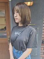 ウィーク 梅田(UiiC)&nbsp;大人ナチュラルくびれボブ◆ベージュカラー【uiicumeda sachi】