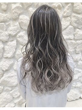 モアナ バイ ヘッドライト うるま店(Moana by HEADLIGHT) Moana【うるま】#バレイヤージュ#ハイライト#グレーアッシュ