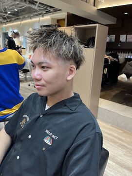 ルースト 渋谷店(ROOST) 短髪×ブラウンベース金メッシュ