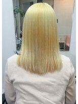 ヘアーサロンアンク(hair salon anc)&nbsp;1年前黒染め履歴・ブリーチ２回抜きっぱなしデザイン