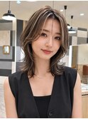 白髪ぼかし_ハイライト_くびれヘア_レイヤー_前髪_顔周り_新宿