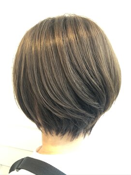 アプシー 三木店(Apsee) ショートボブ×艶艶ベージュ/くすみベージュ/刈り上げボブ