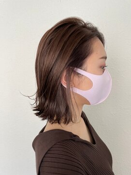 ネウィ 秋田(newi) 濡れ髪 切りっぱなし くすみピンク セミウェットウェーブ