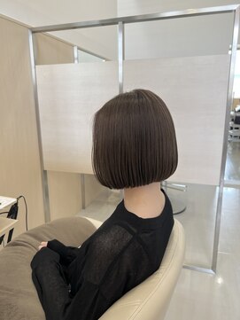 アドラーブル 長岡リバーサイド千秋店(adorable) 平行ボブ 切りっぱなしボブ 透明感ベージュ