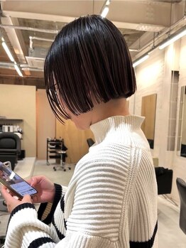 ツキヘア(TUKI hair)の写真/【フェイスラインを美しく】1mm単位で印象が変わる扱いやすいショートをご提案◇伸びても自然と大好評◎
