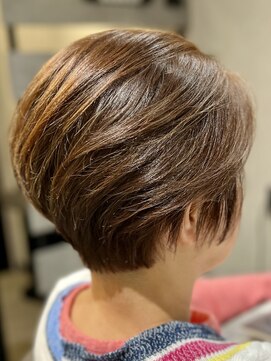 ベージュカラー