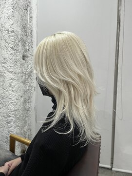 アオゾラヘアーカミノウラ(AOZORA HAIR kaminoura) ホワイトブロンド