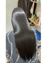 エスト(est)&nbsp;40代￥暗髪ロングストレート/髪質改善トリートメント【新宿】