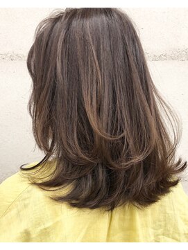 フォンズ(FONS) 上品ワンカール_上質レイヤーミディ_シアーベージュ_大人可愛い