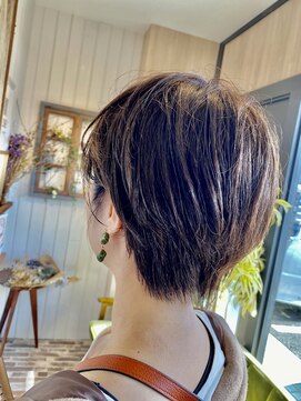 アストレアバイセレーネ(ASTRAEA by Selene) エフォートレスショート