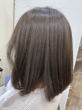 アルターリール(aL ter Rire) 赤み消し◎アッシュベージュ/中村郁未