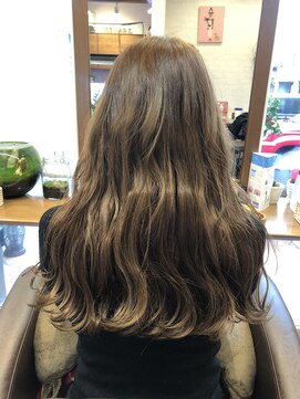 ユイマール(YUIMARL) ライトベージュ