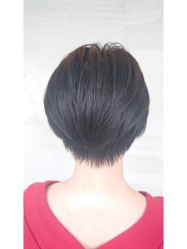 サロン Salon アイ アート くびれ美人ショート