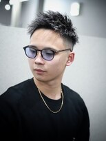 スラッシュ(SLASH)&nbsp;メンズパーマ/ホワイトメッシュ/短髪/フェードカット/ツイスト